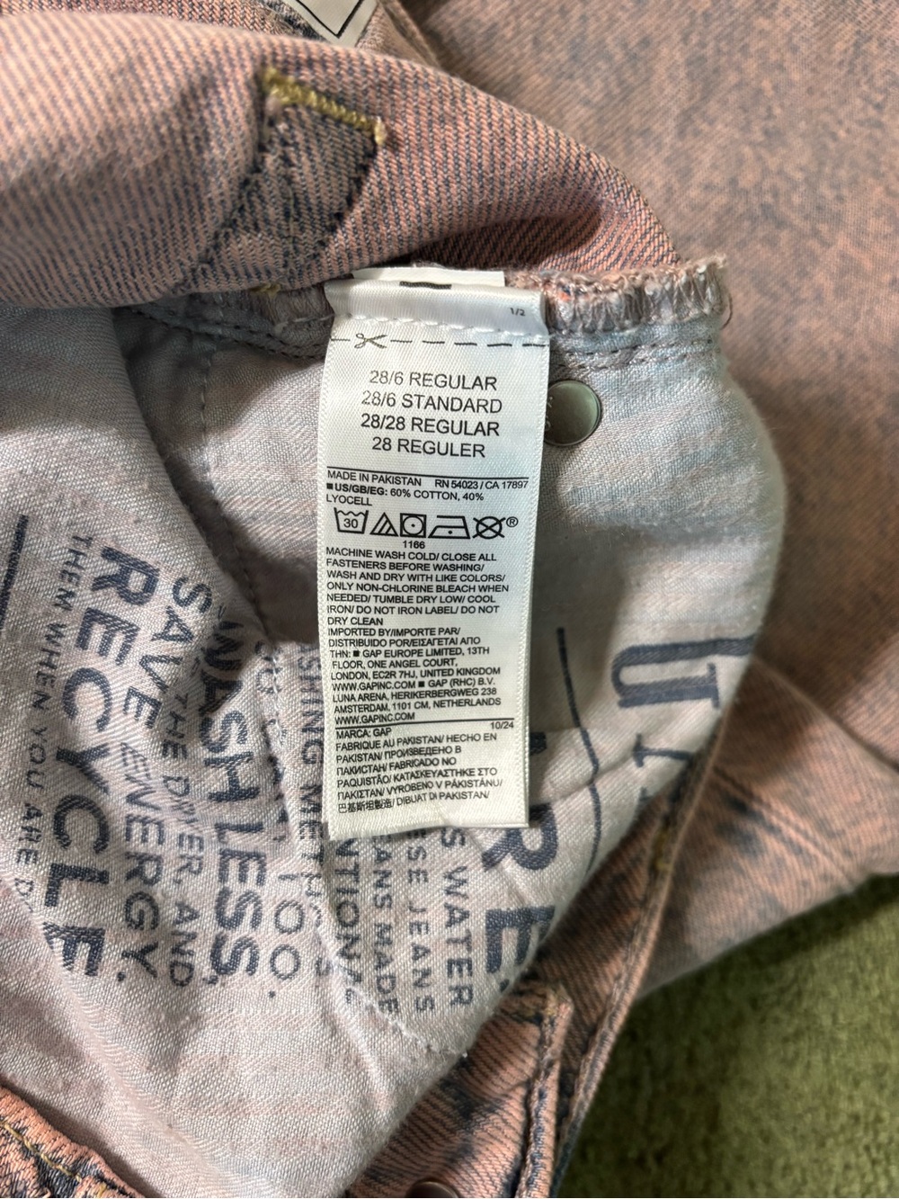 GAP Wide-Leg Jeans in Light Pink Wash - Picture 6 of 6